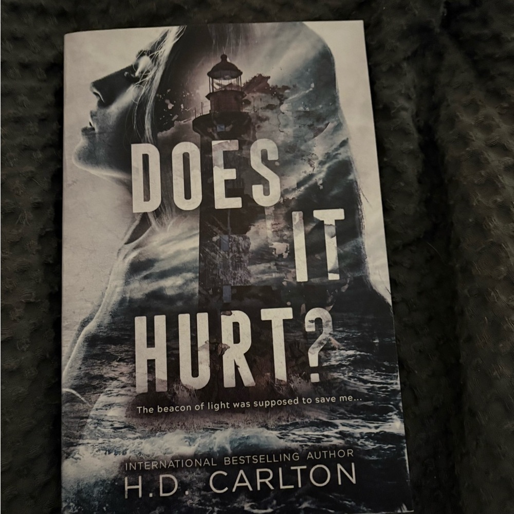 Does It Hurt? Book by H.D. Carlton